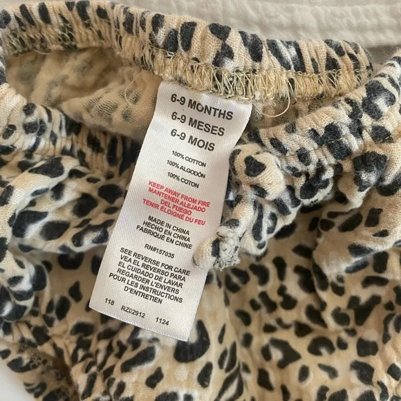 Rachel Zoe White and Leopard Print Diaper Cover Set - Picture 4 of 5